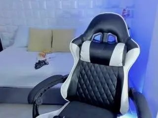 Antonella-lovee  live sex cam