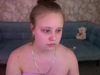 Crystallpaws  live sex cam