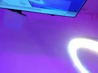 Leahrouss  live sex cam