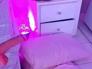 Leahrouss  live sex cam