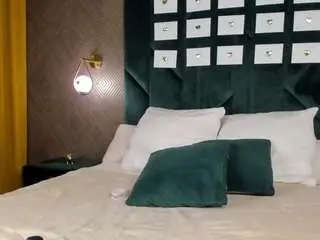 Aneta-hart  live sex cam