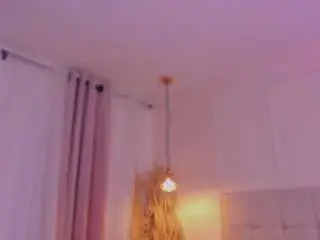 Crystal-watson  live sex cam