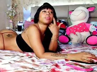Hotnia69  live sex cam