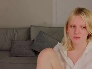 Lillly-jhonasss  live sex cam