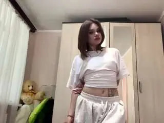 Lynelloutler  live sex cam