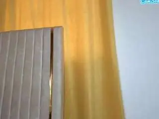 Pretty-lily  live sex cam