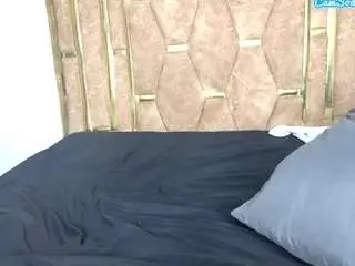 Pretty-lily  live sex cam