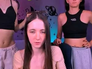 Caroline-honeyy1  live sex cam