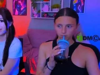 Caroline-honeyy1  live sex cam