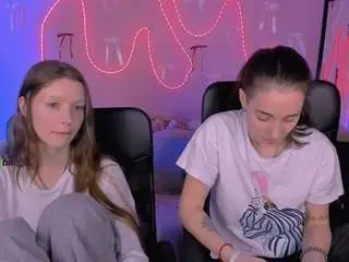 Alma-rune  live sex cam