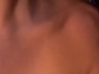 Izzywild  live sex cam