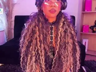 Tylla  live sex cam