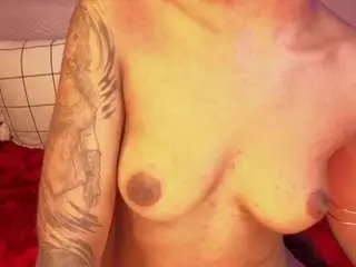 Tylla  live sex cam