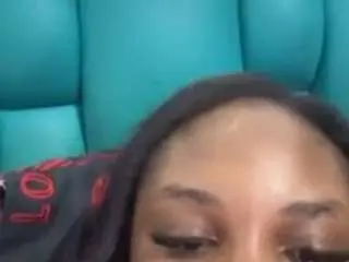 Harleyevans  live sex cam