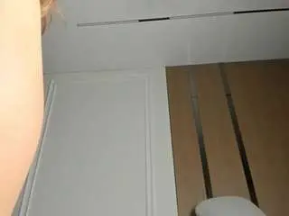 Ziraswan  live sex cam