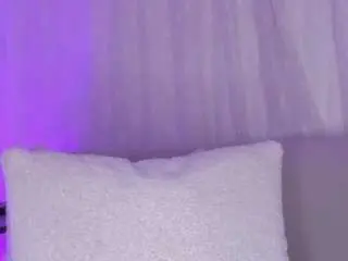 Cuttehanna18  live sex cam