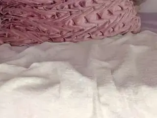 Cuttehanna18  live sex cam
