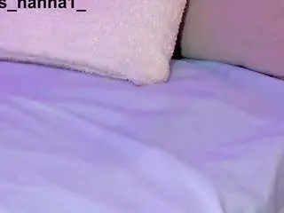 Cuttehanna18  live sex cam