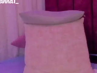 Cuttehanna18  live sex cam