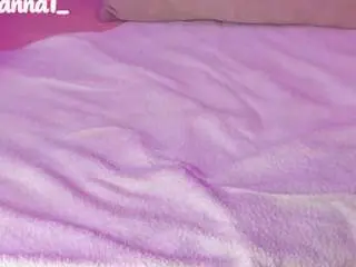 Cuttehanna18  live sex cam