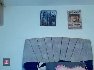 Arin-moore  live sex cam