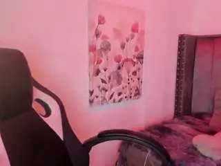 Alaia-cute  live sex cam