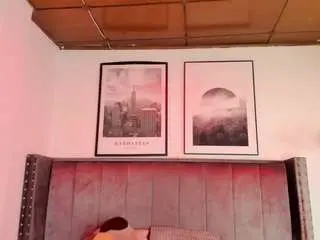 Alaia-cute  live sex cam