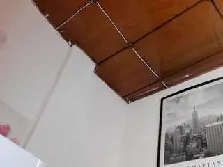 Alaia-cute  live sex cam