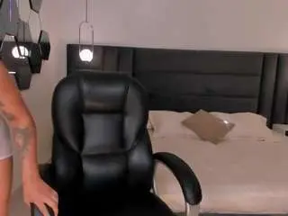 Alyssadean  live sex cam