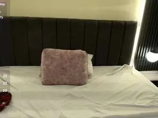 Moriahstorm  live sex cam