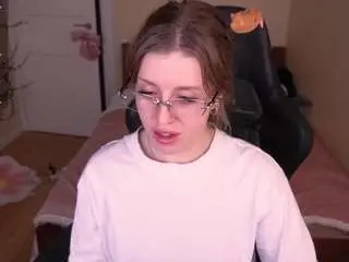 Onlypenny  live sex cam