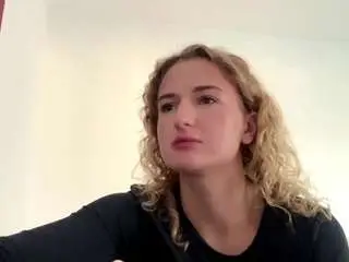 Rosanadegree  live sex cam