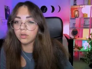 Kiki-swan  live sex cam