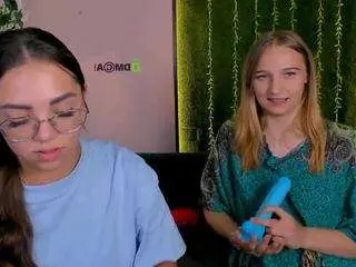 Kiki-swan  live sex cam