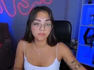 Kiki-swan  live sex cam
