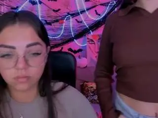Kiki-swan  live sex cam
