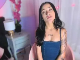Bby-izzy  live sex cam