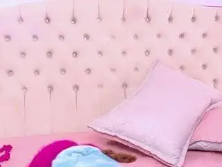 Bella-trix1  live sex cam
