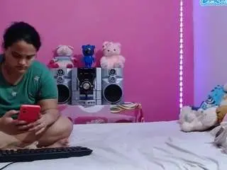 Brunnette-hot  live sex cam