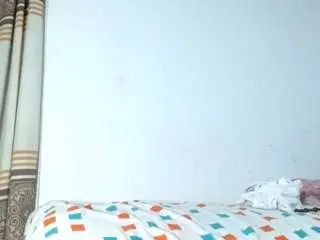 Dianadirty23  live sex cam