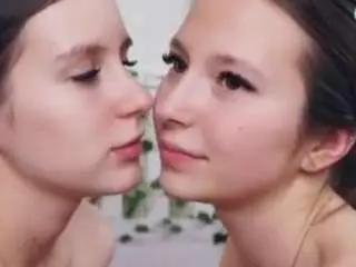 Glennadell  live sex cam