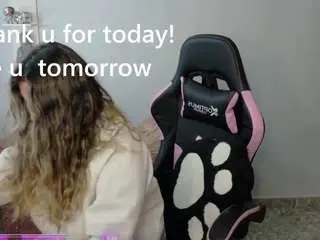 Melaanyluckk  live sex cam