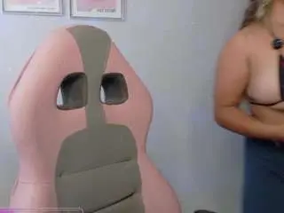 Melaanyluckk  live sex cam
