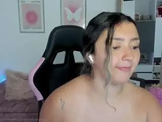 Melaanyluckk  live sex cam