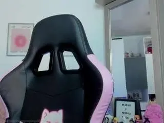 Melaanyluckk  live sex cam