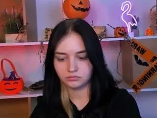 Mia-moah  live sex cam