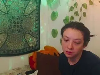 Mysticniight  live sex cam