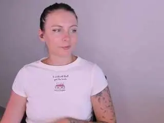 Prettyalis  live sex cam