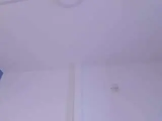 Swt-skinny  live sex cam