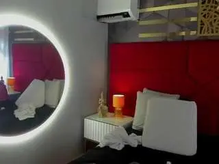 Hanny-milf  live sex cam